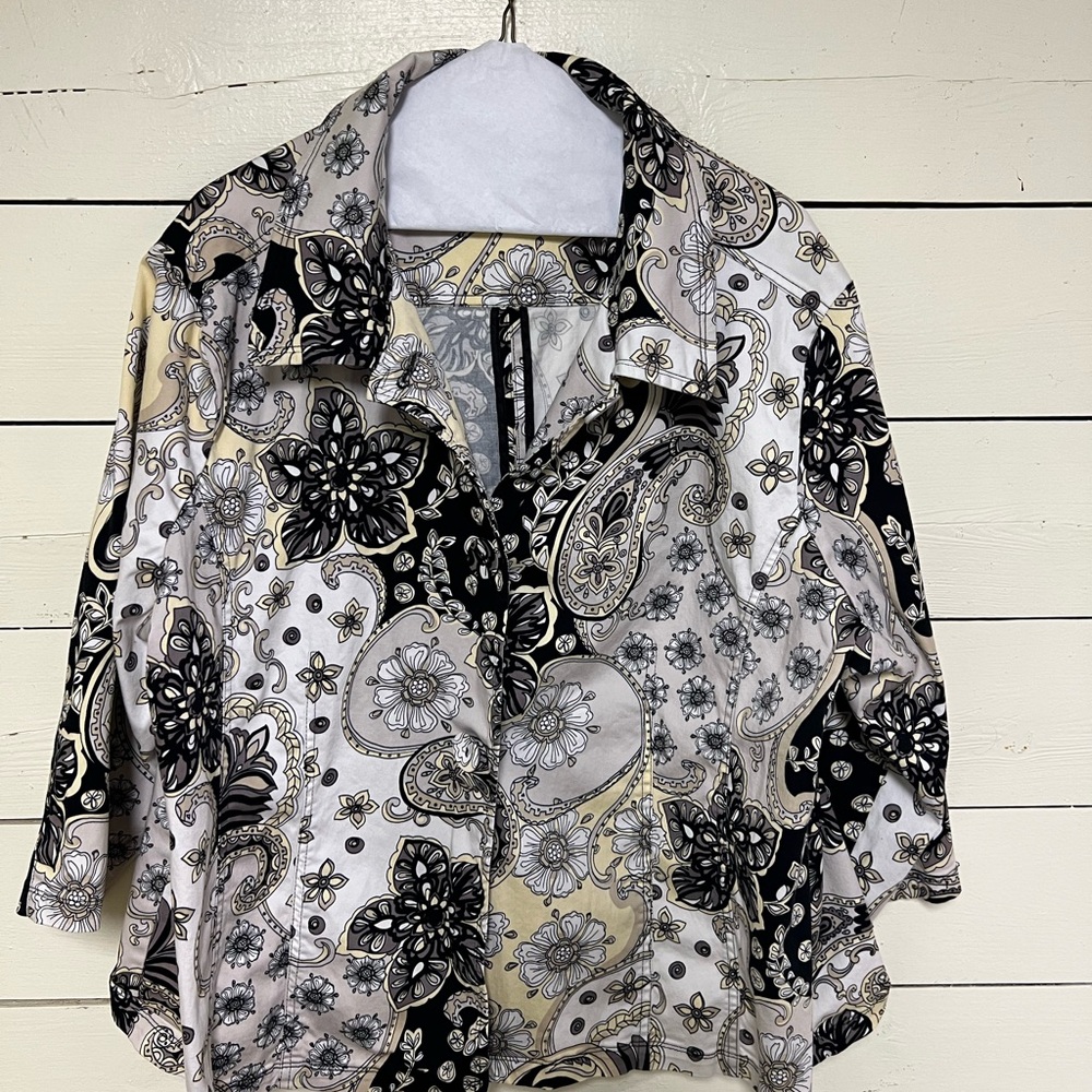 Floral Black and White Women's Top